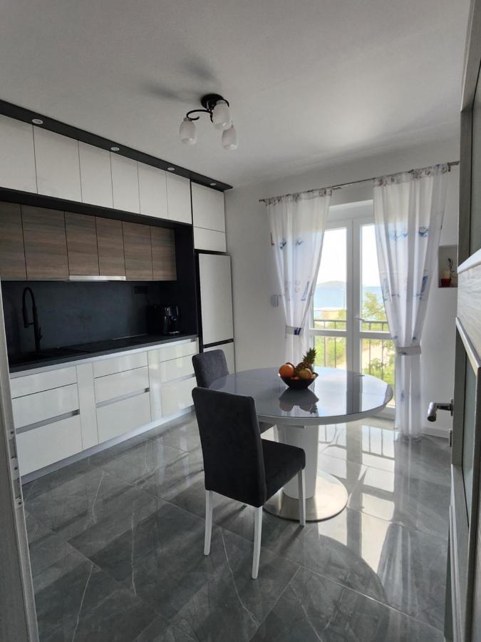 Airport Split Apartment Kastel Stafilic Ngoại thất bức ảnh