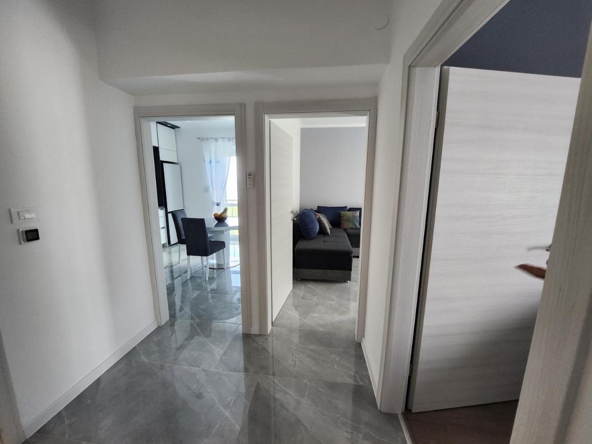 Airport Split Apartment Kastel Stafilic Ngoại thất bức ảnh