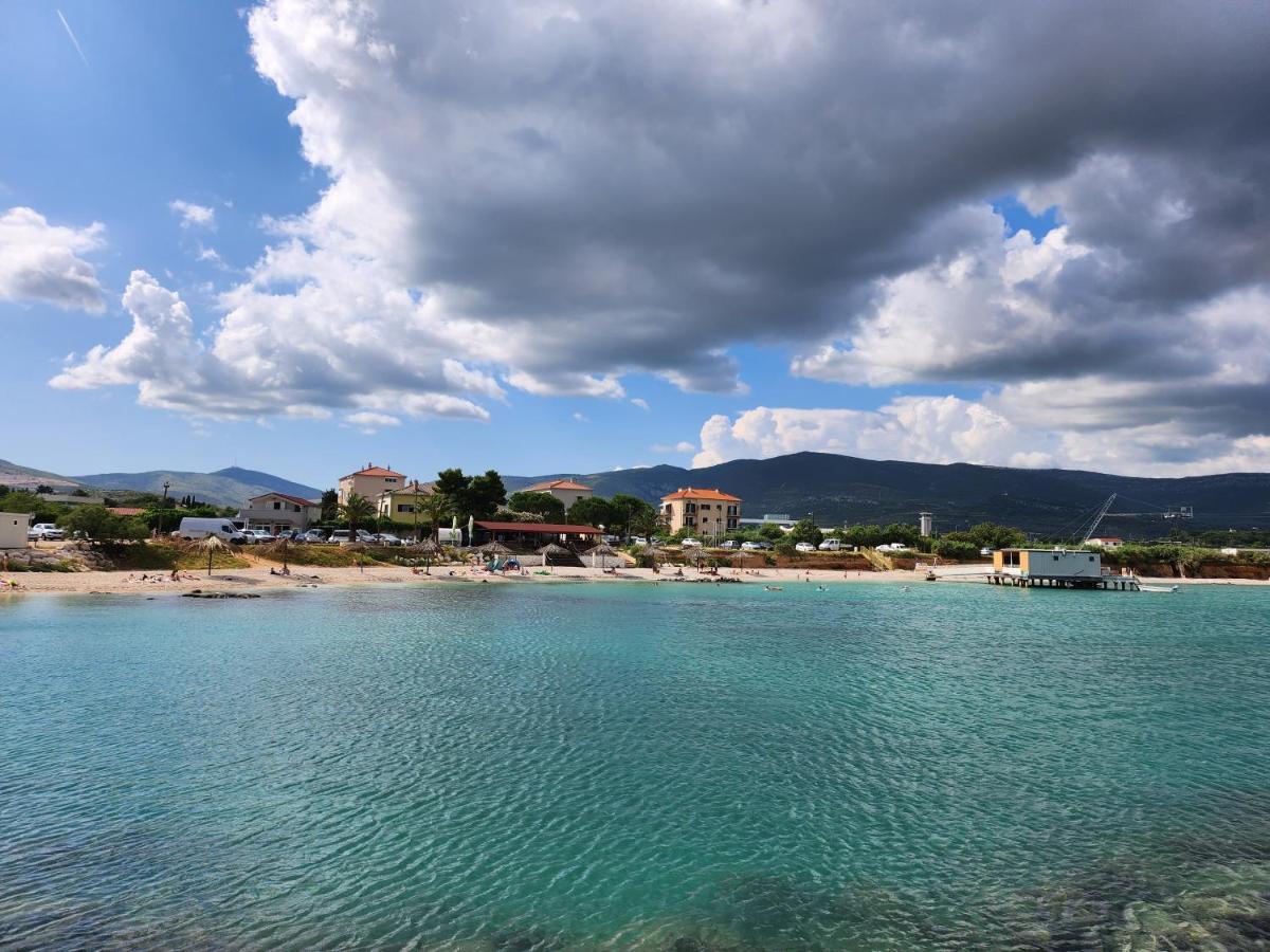 Airport Split Apartment Kastel Stafilic Ngoại thất bức ảnh